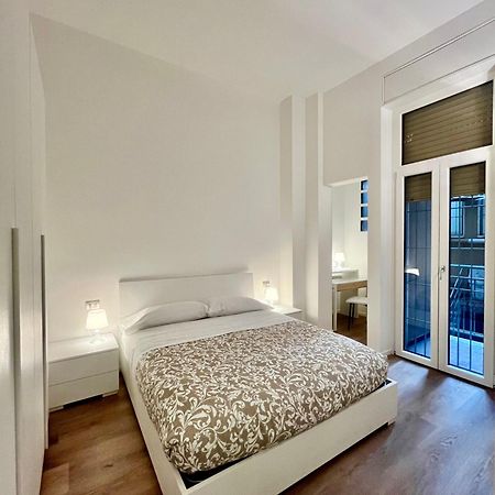 Central Side Apartment Milan Bagian luar foto
