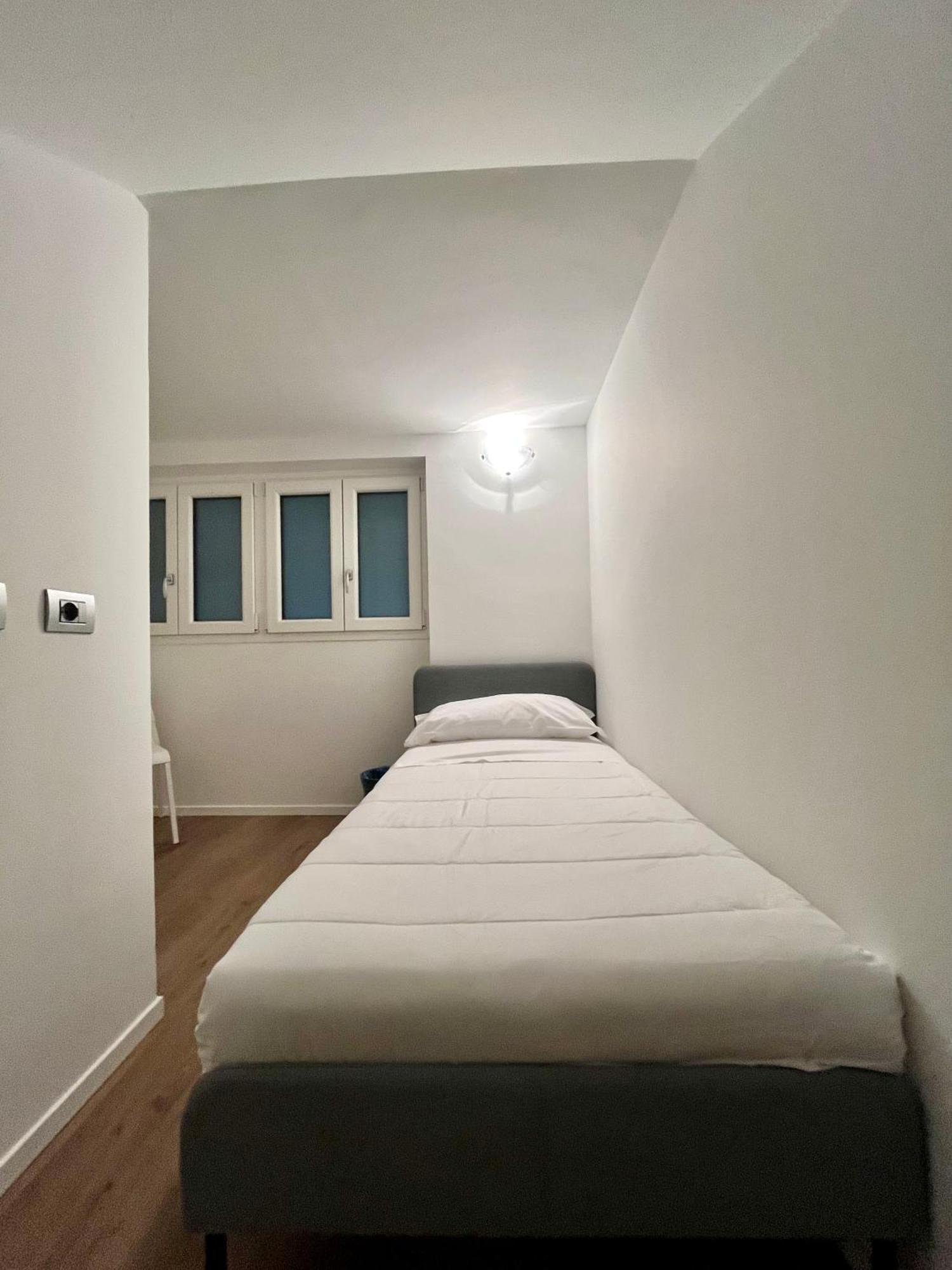 Central Side Apartment Milan Bagian luar foto