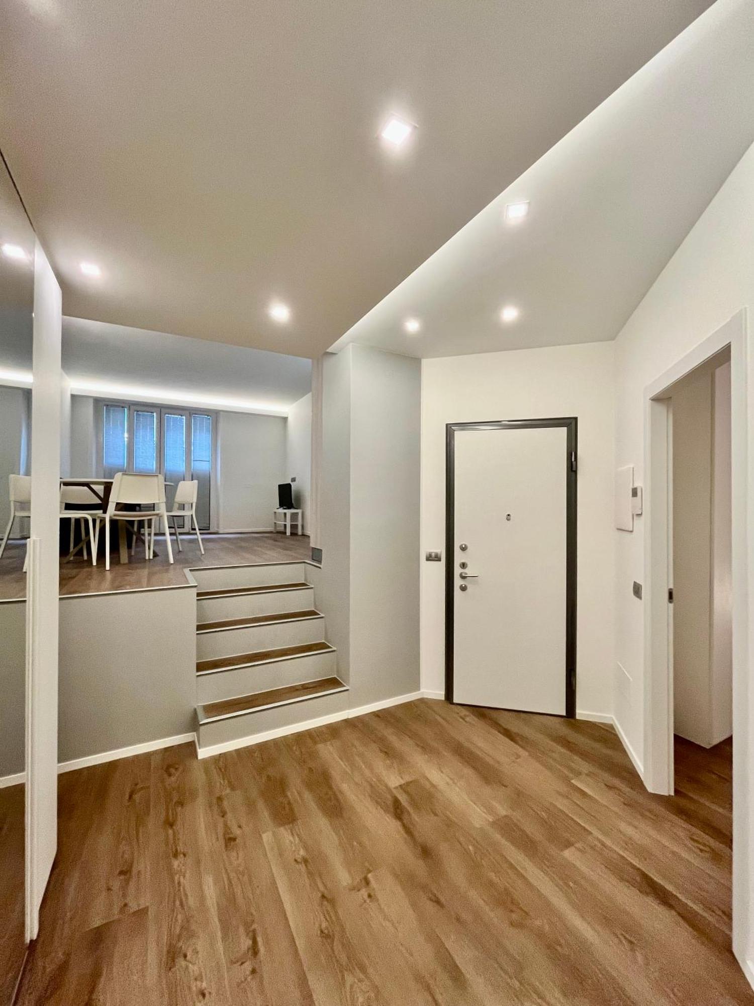 Central Side Apartment Milan Bagian luar foto
