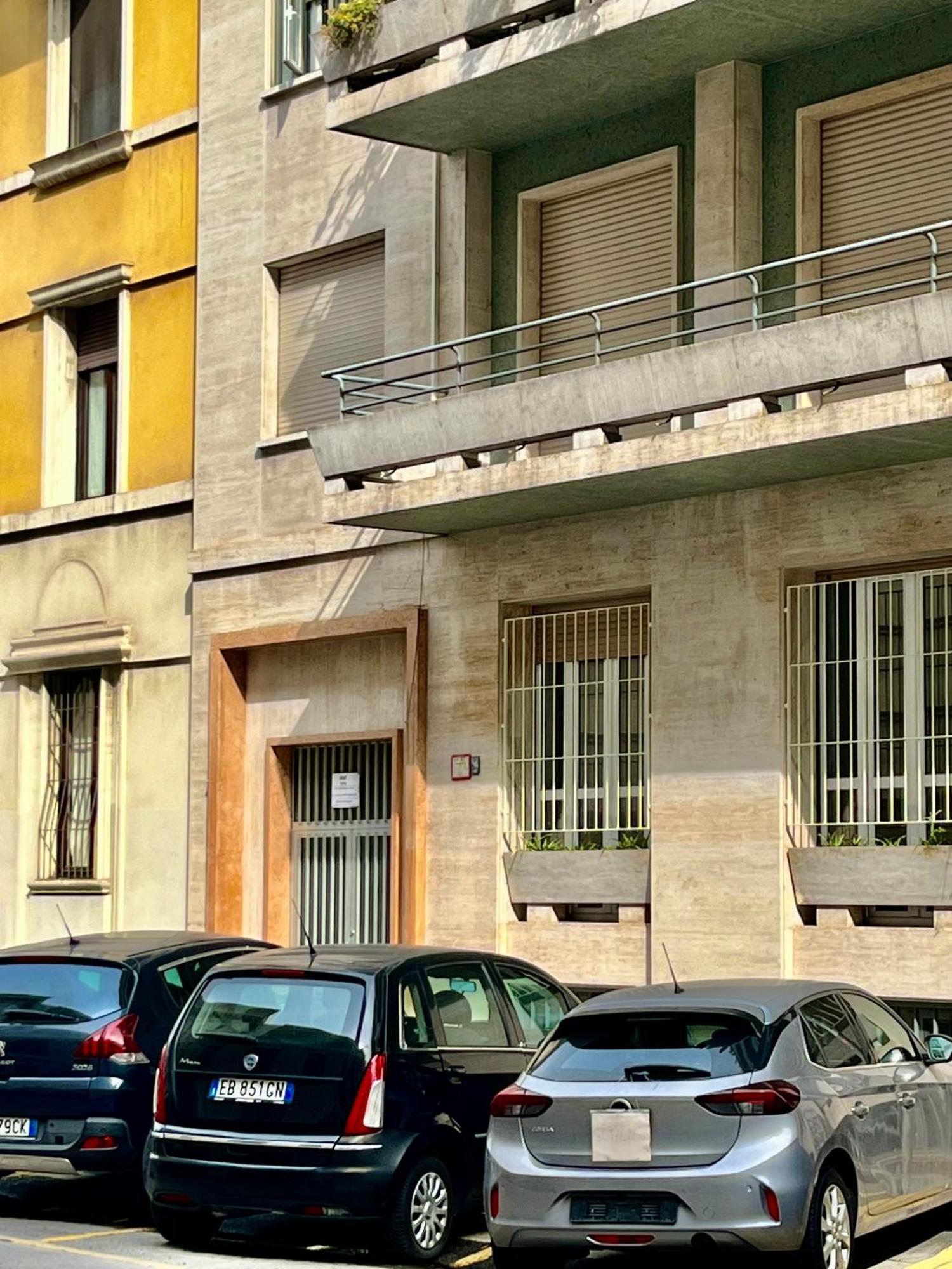 Central Side Apartment Milan Bagian luar foto