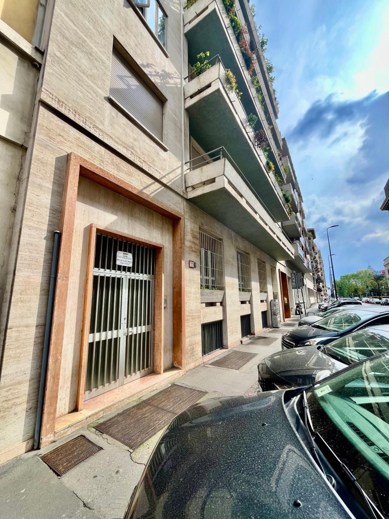 Central Side Apartment Milan Bagian luar foto