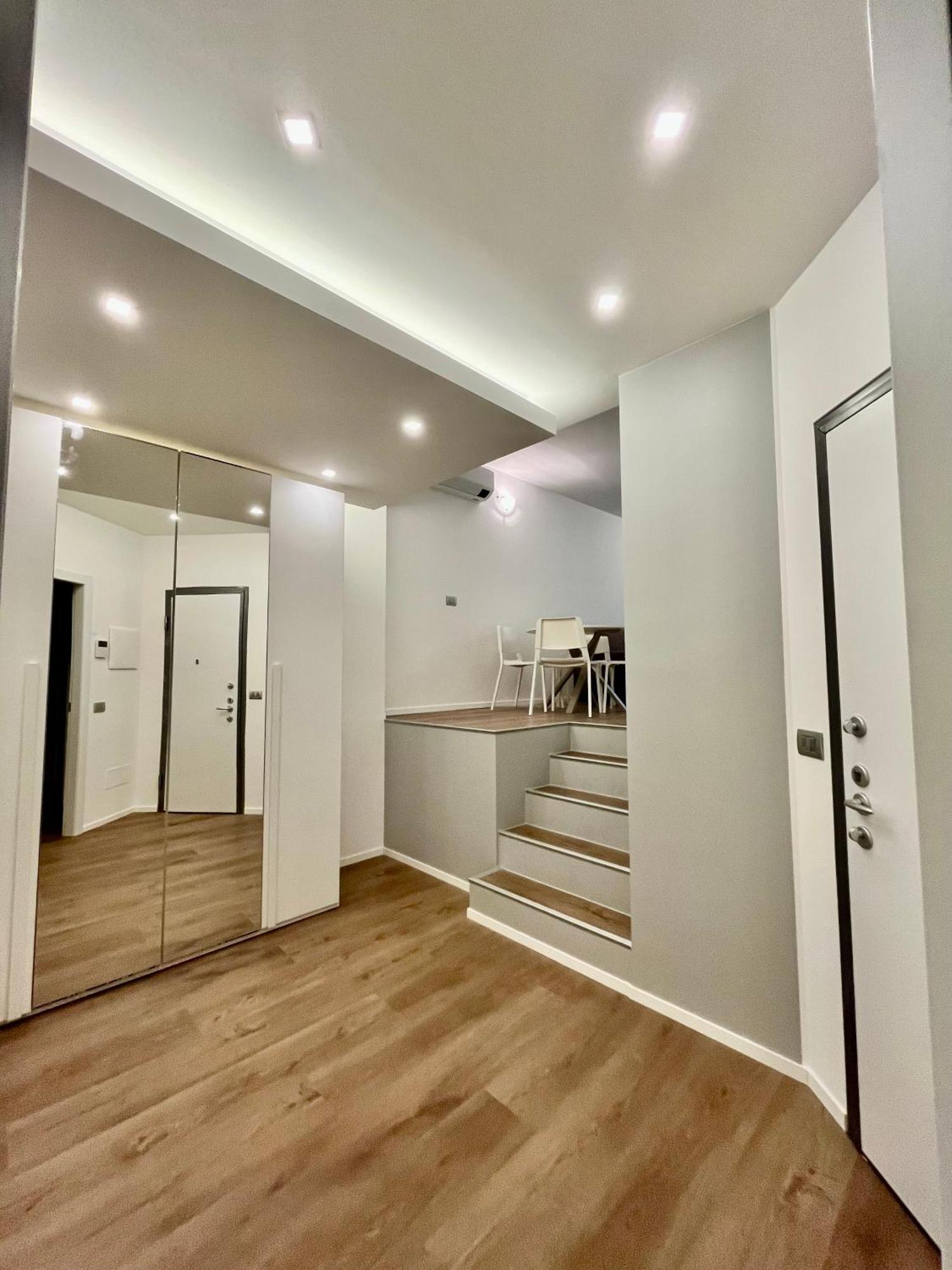 Central Side Apartment Milan Bagian luar foto
